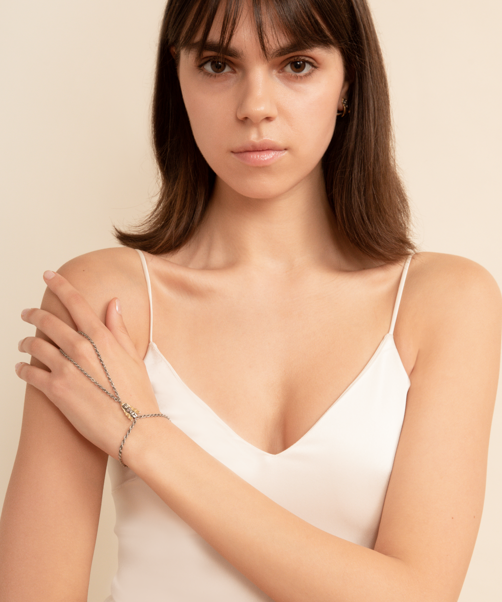 Inanna Finger Bracelet - 4