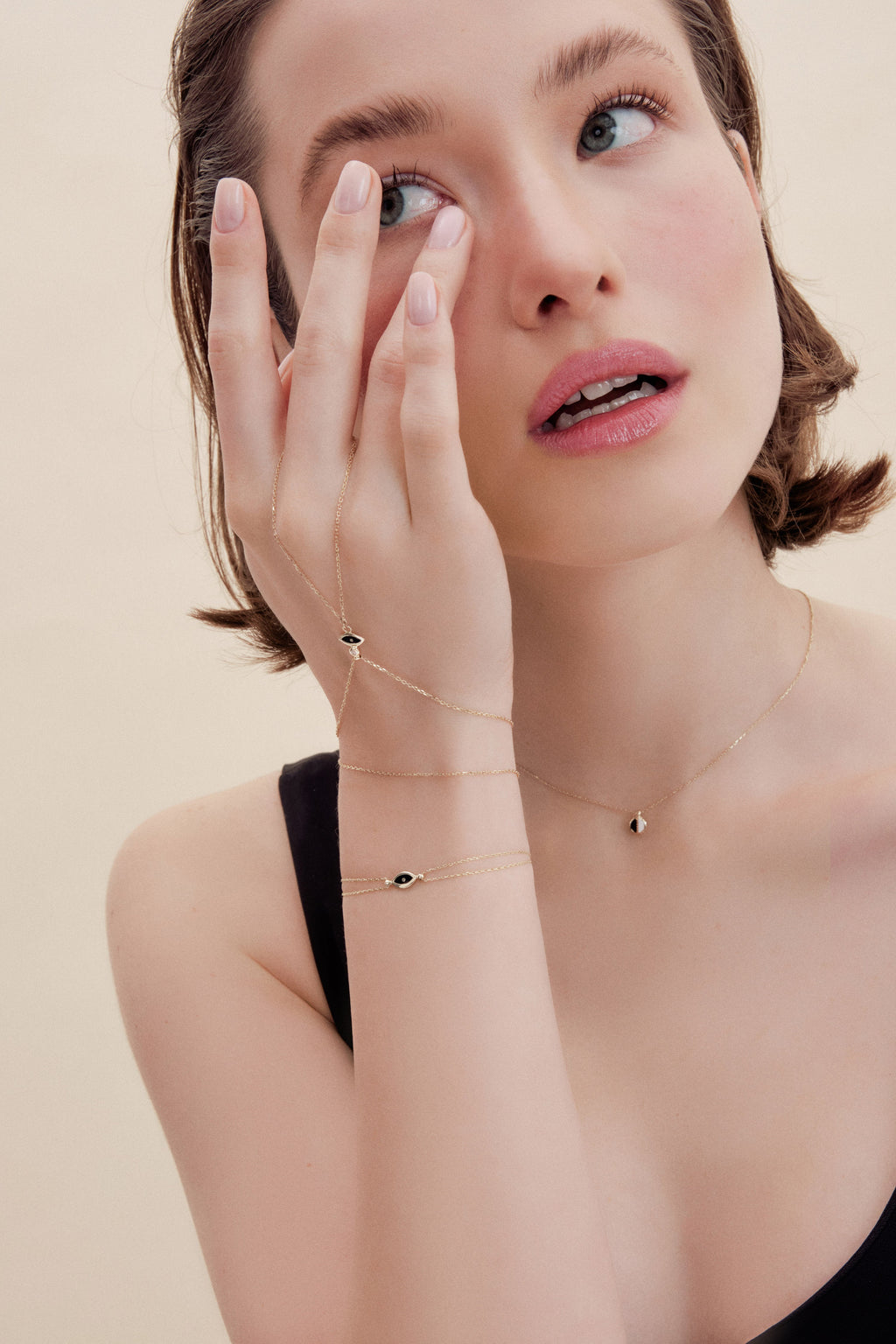 Eye Diamond Gold Finger Bracelet - 2