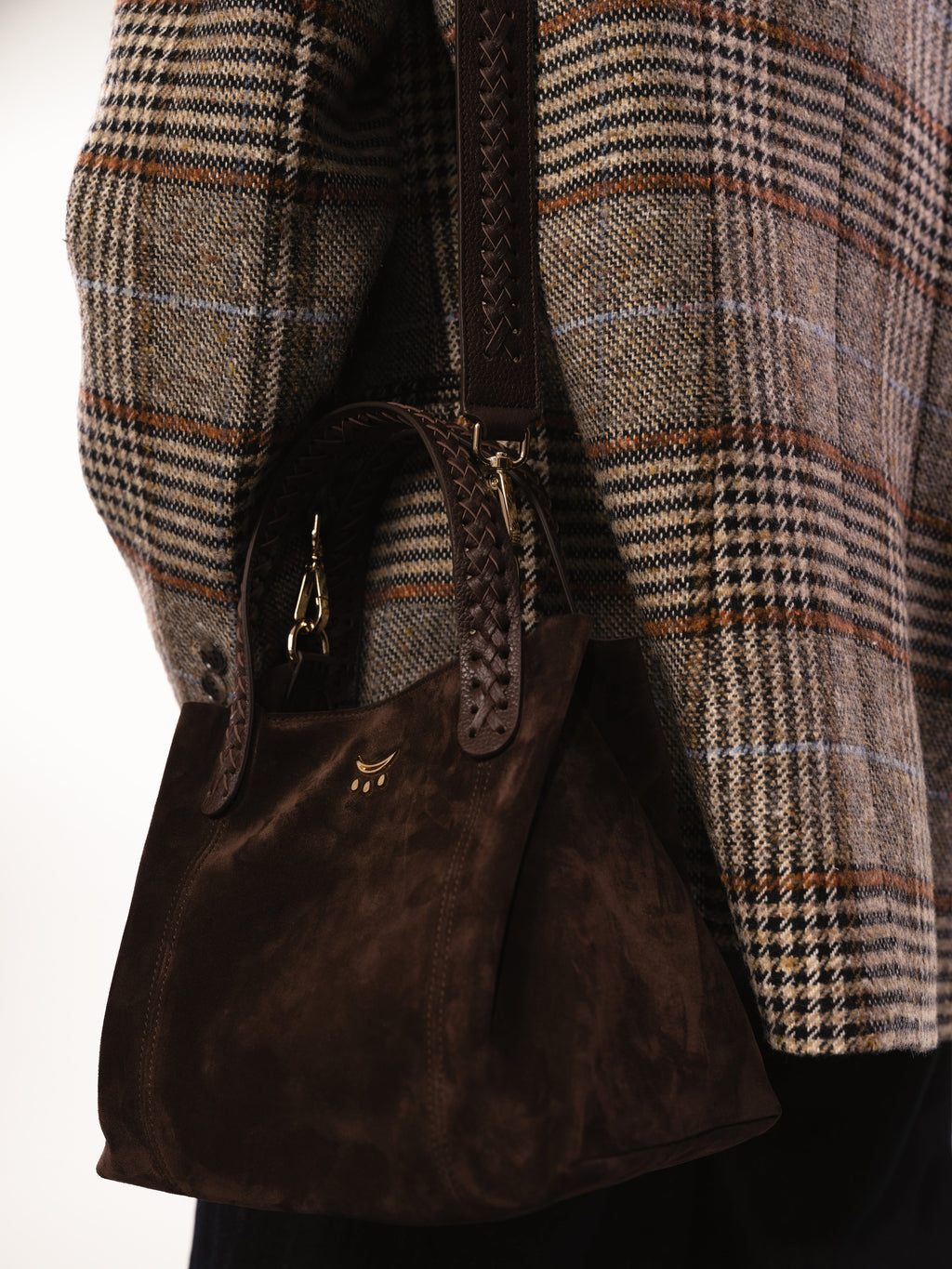 Micro Hemithea - Bitter Brown Suede