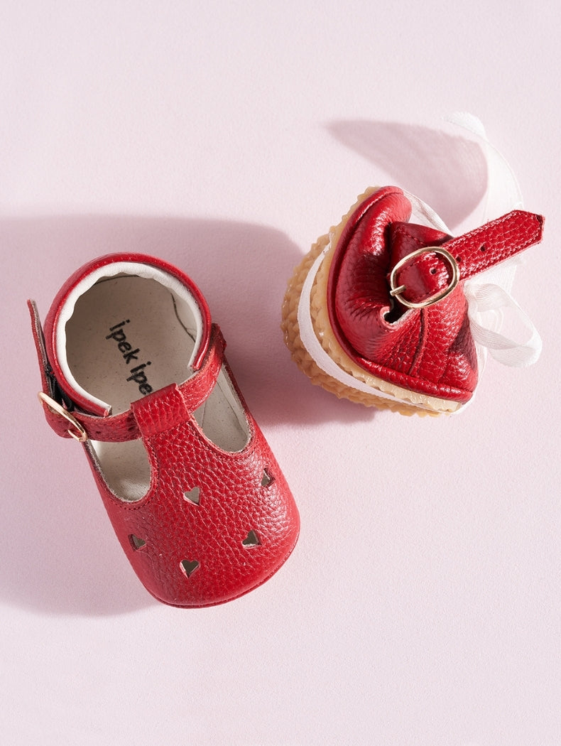 Red Ribbon Detail White First Steps Shoes