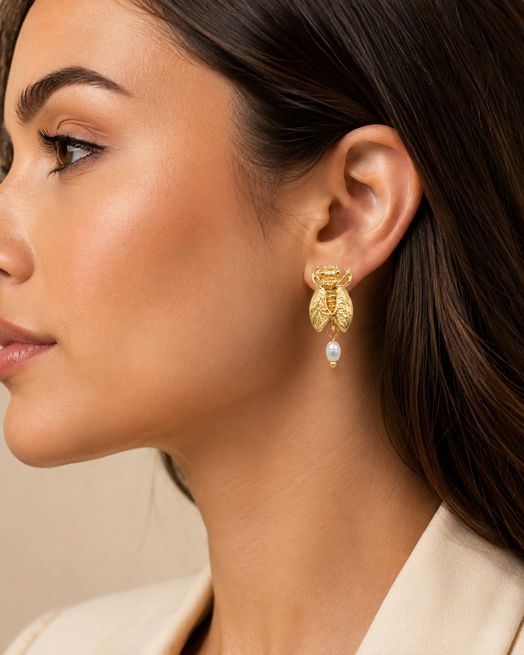 Bee Pearly Earrings