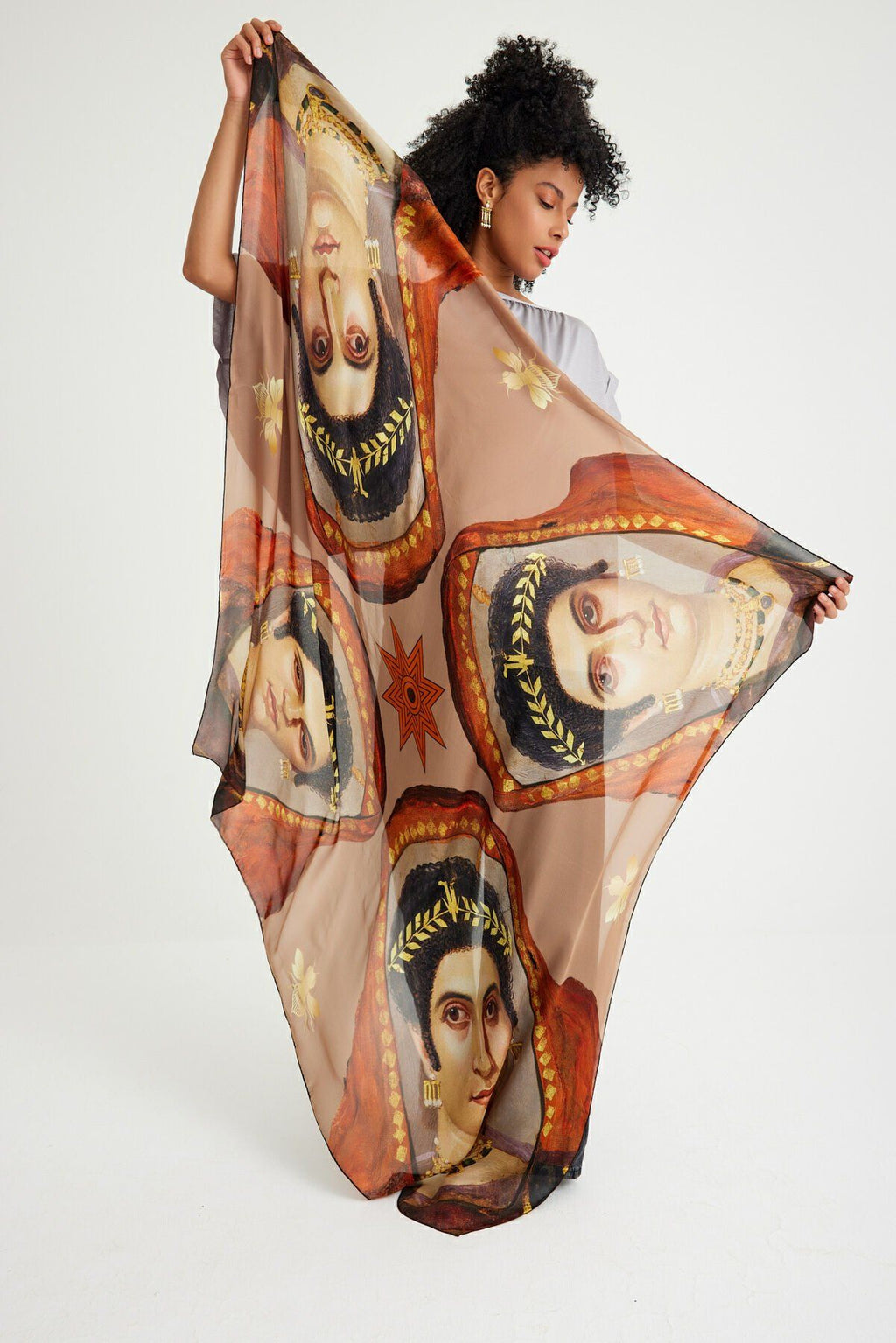 Isadora Dreams Scarf / Scarf - 140 X 140 Cm