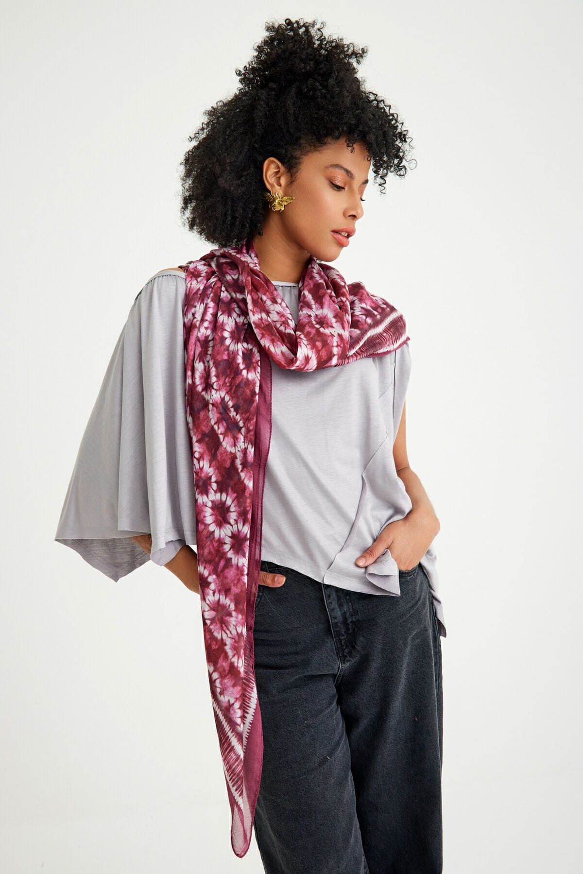 Batik Plum Modal Pareo / Scarf - 140 X 140 Cm