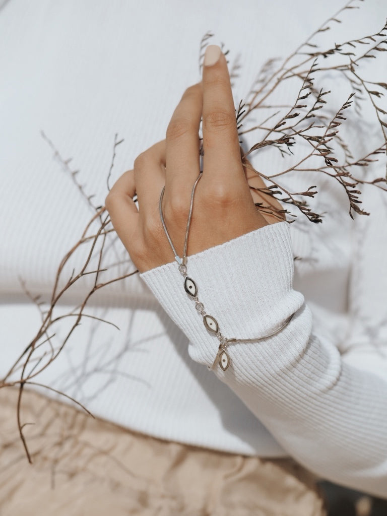 Eye Finger Bracelet S